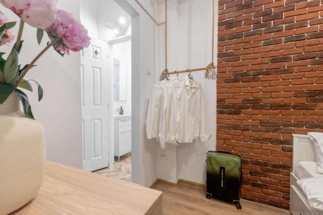 Ultra Central, 15 Sqm Studio By Urbanesq Bukarest Exteriör bild